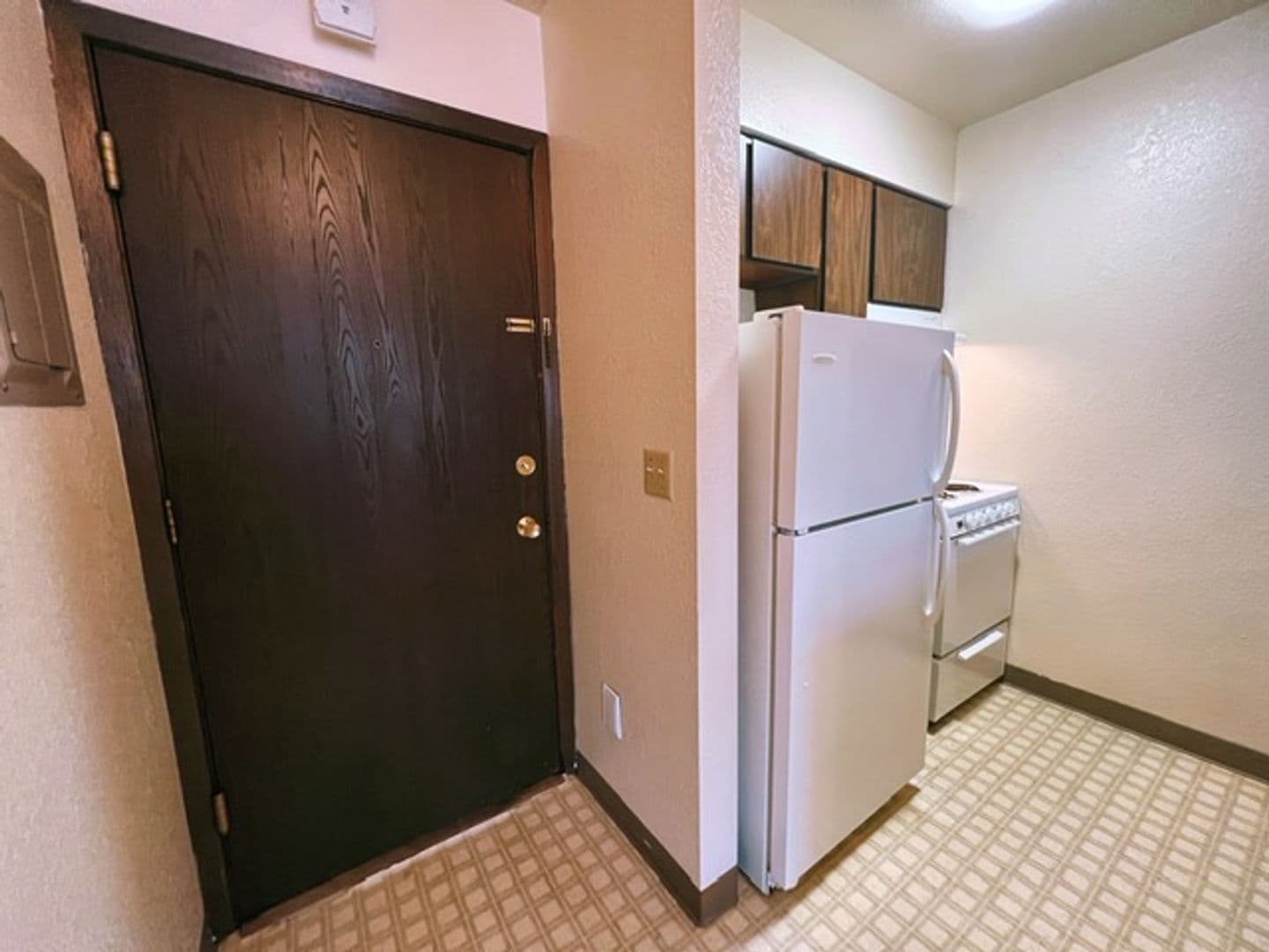 Anchorage Apartment: 926 W 26th Avenue