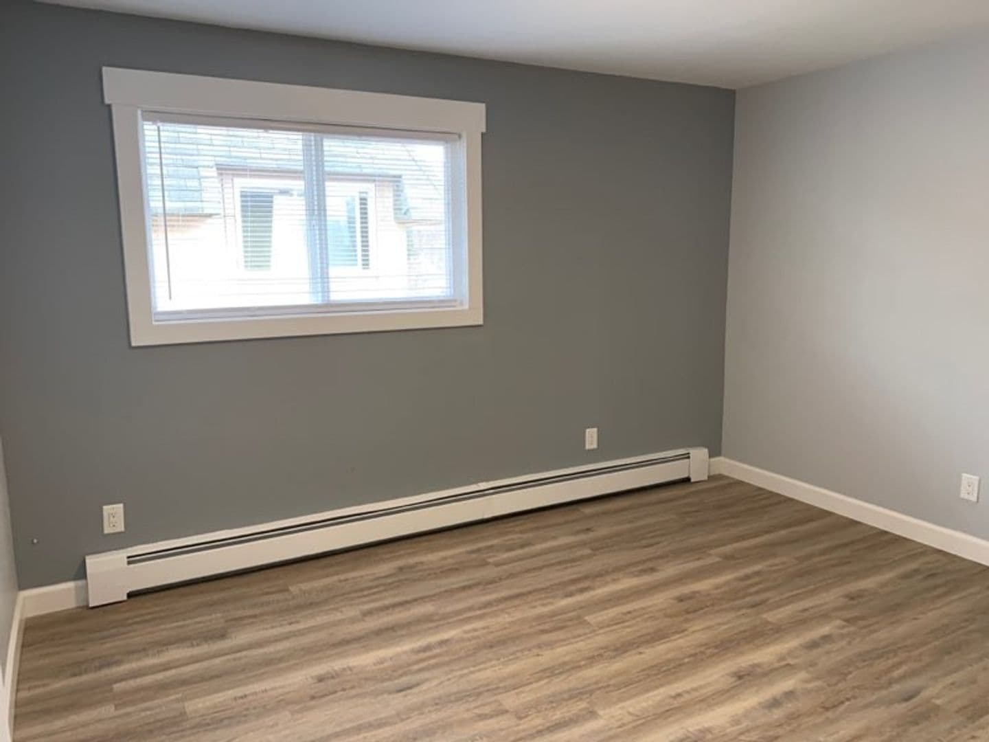 Anchorage Apartment: 923 E 12th Avenue