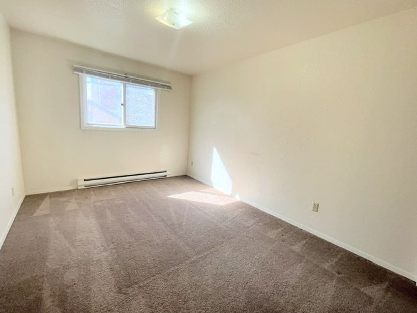 Anchorage Apartment: 926 W 26th Avenue