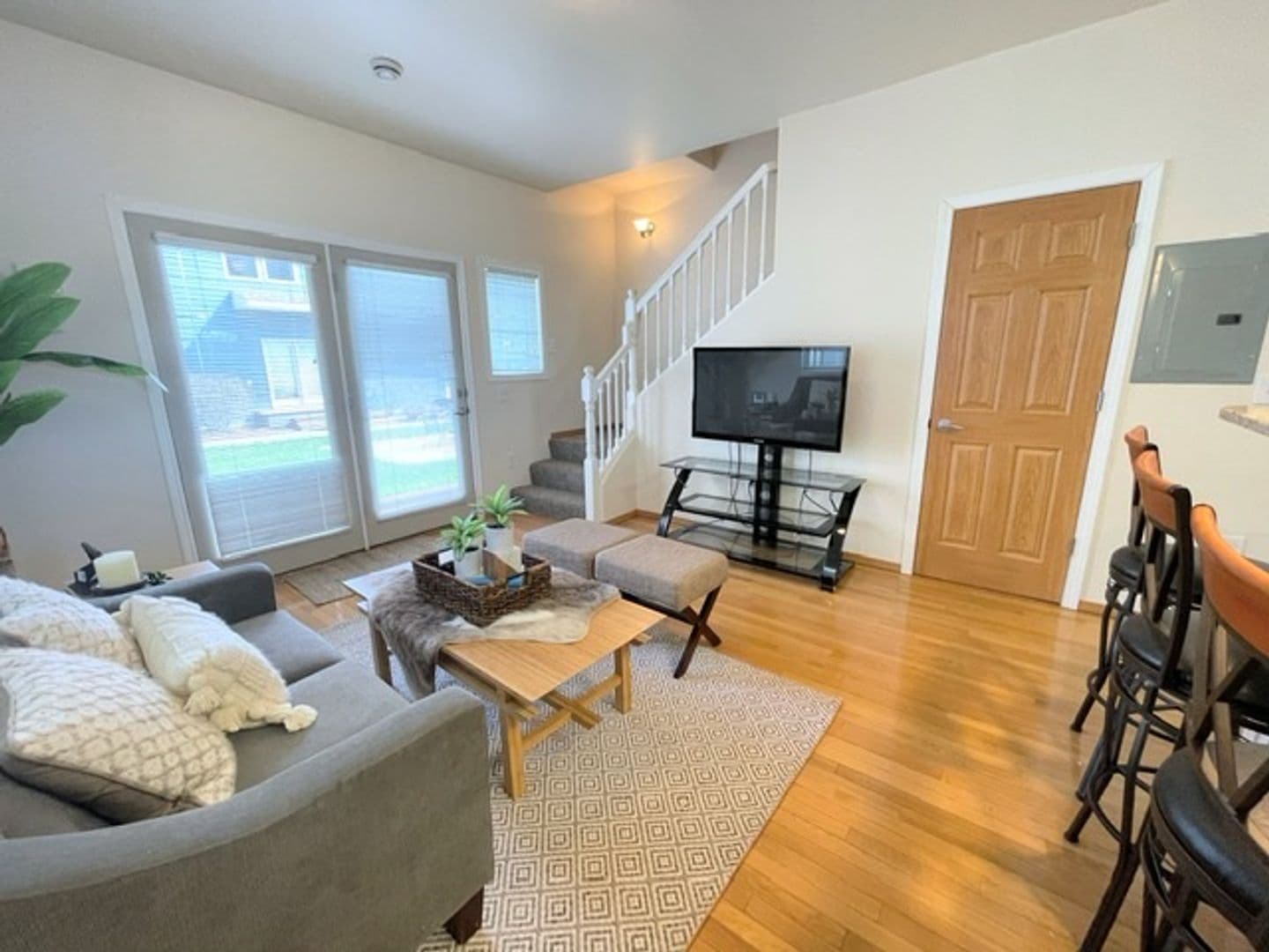 Anchorage Apartment: 221-243 W 13th Ave