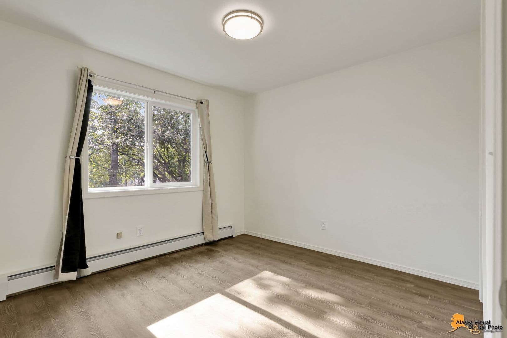 Anchorage House: 13910 Specking Avenue