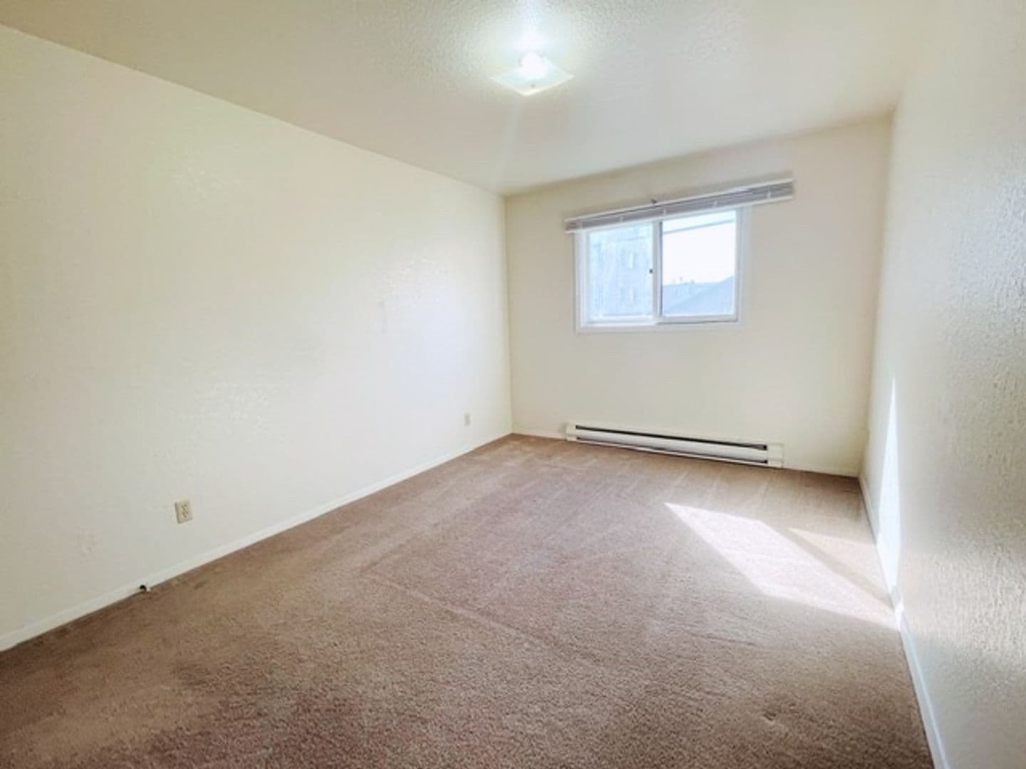 Anchorage Apartment: 926 W 26th Avenue