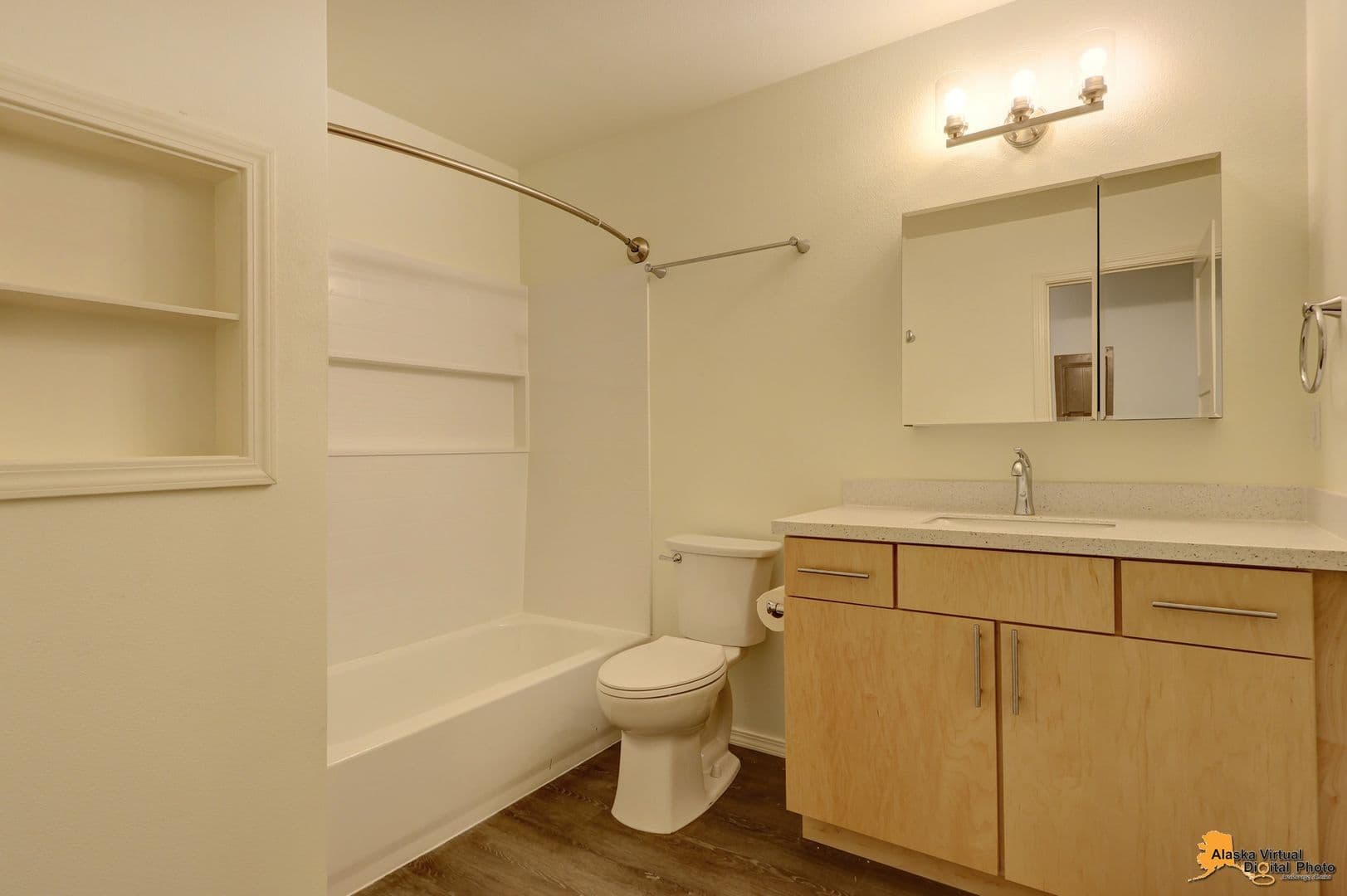 Anchorage House: 13910 Specking Avenue