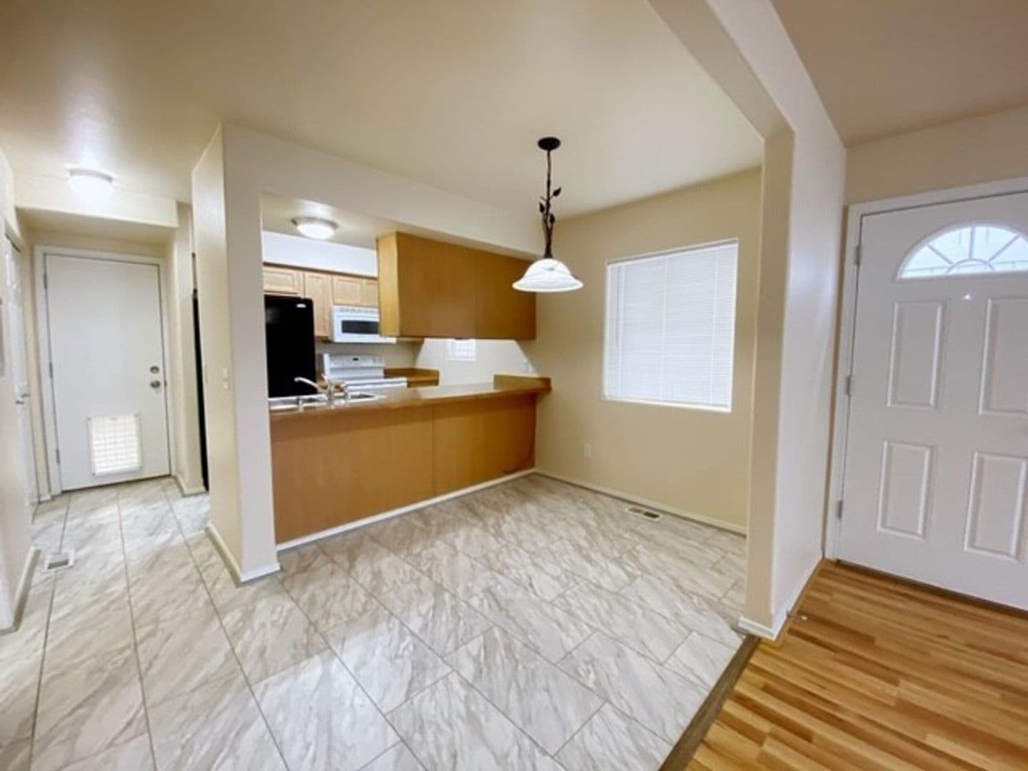 Anchorage House: 6227 E Tudor Road