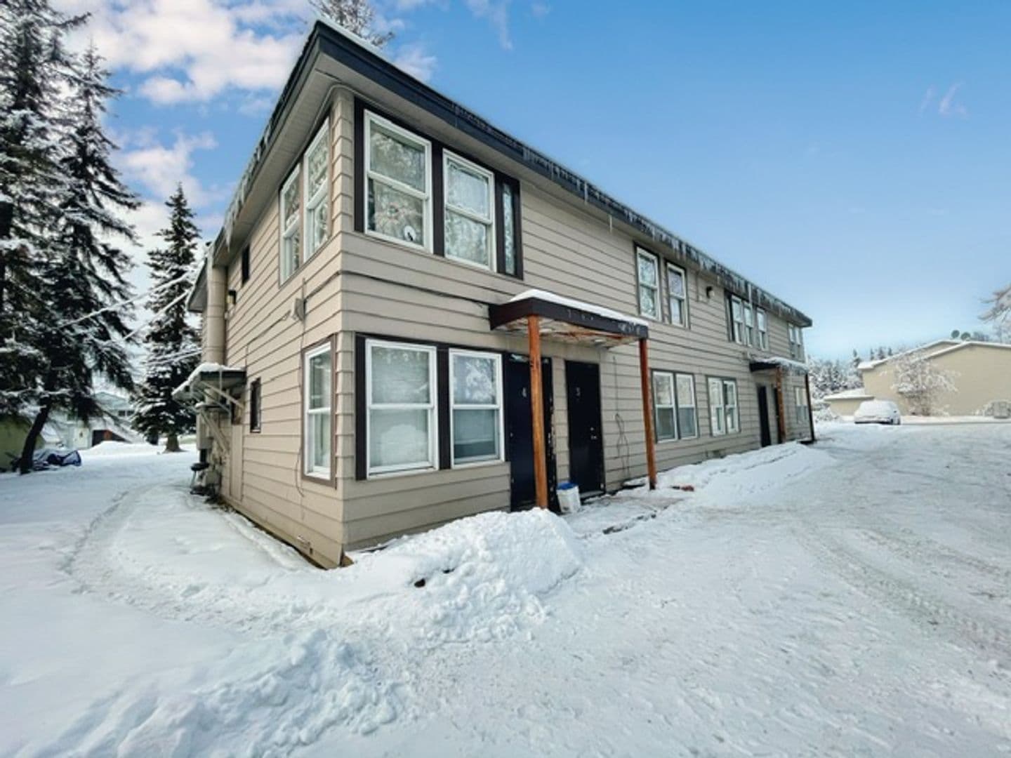 Anchorage Apartment: 8414 Duben Avenue