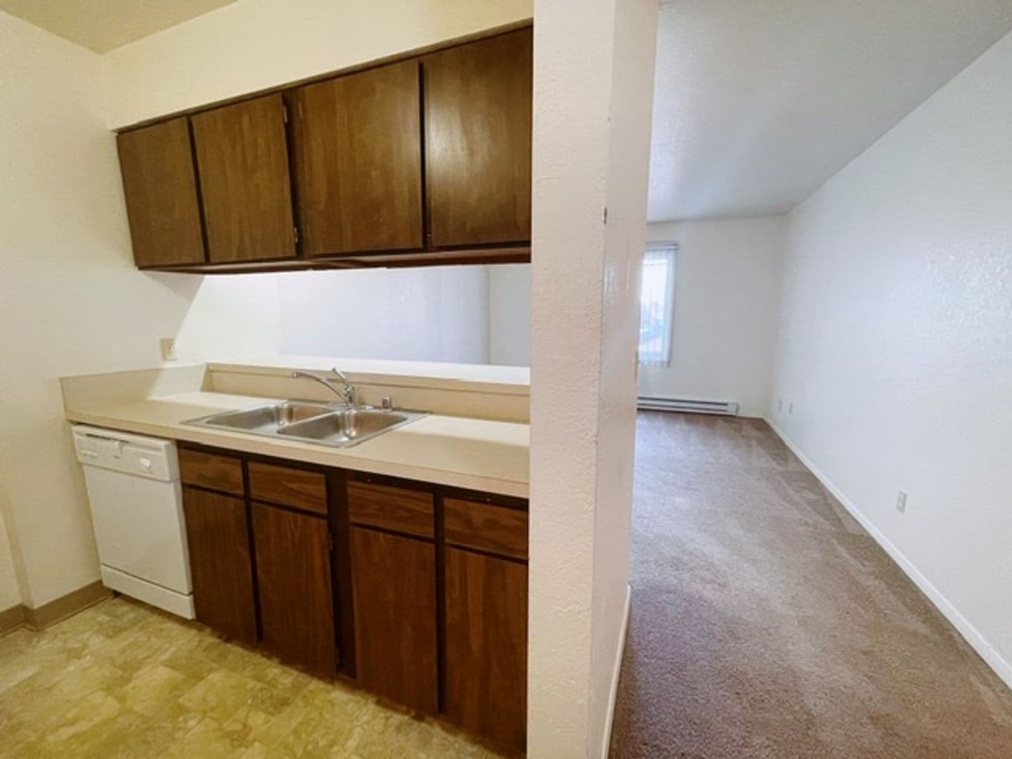 Anchorage Apartment: 926 W 26th Avenue