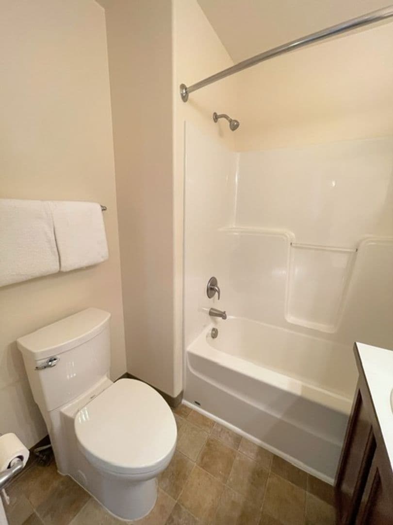 Anchorage Apartment: 221-243 W 13th Ave
