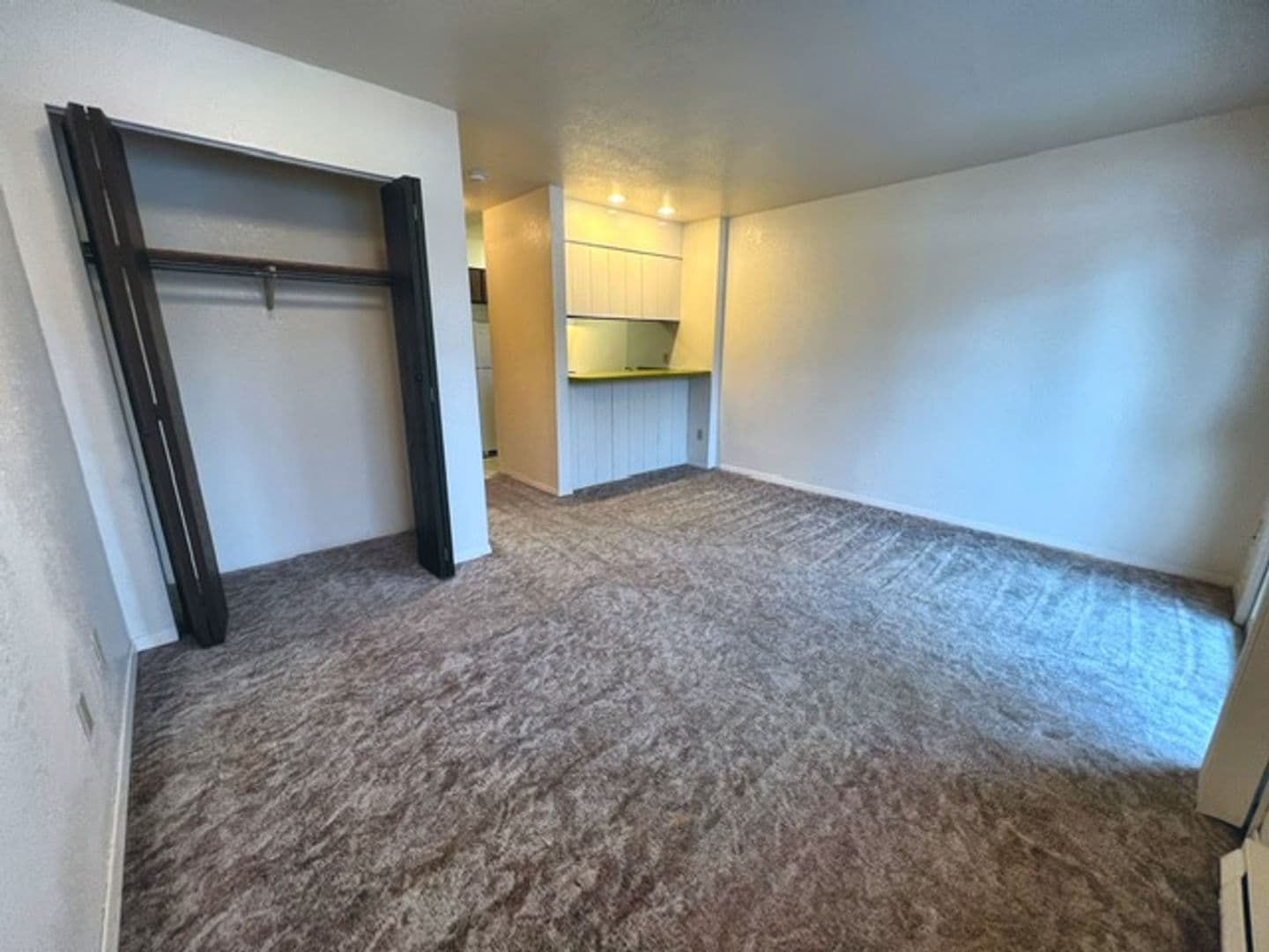 Anchorage Apartment: 926 W 26th Avenue