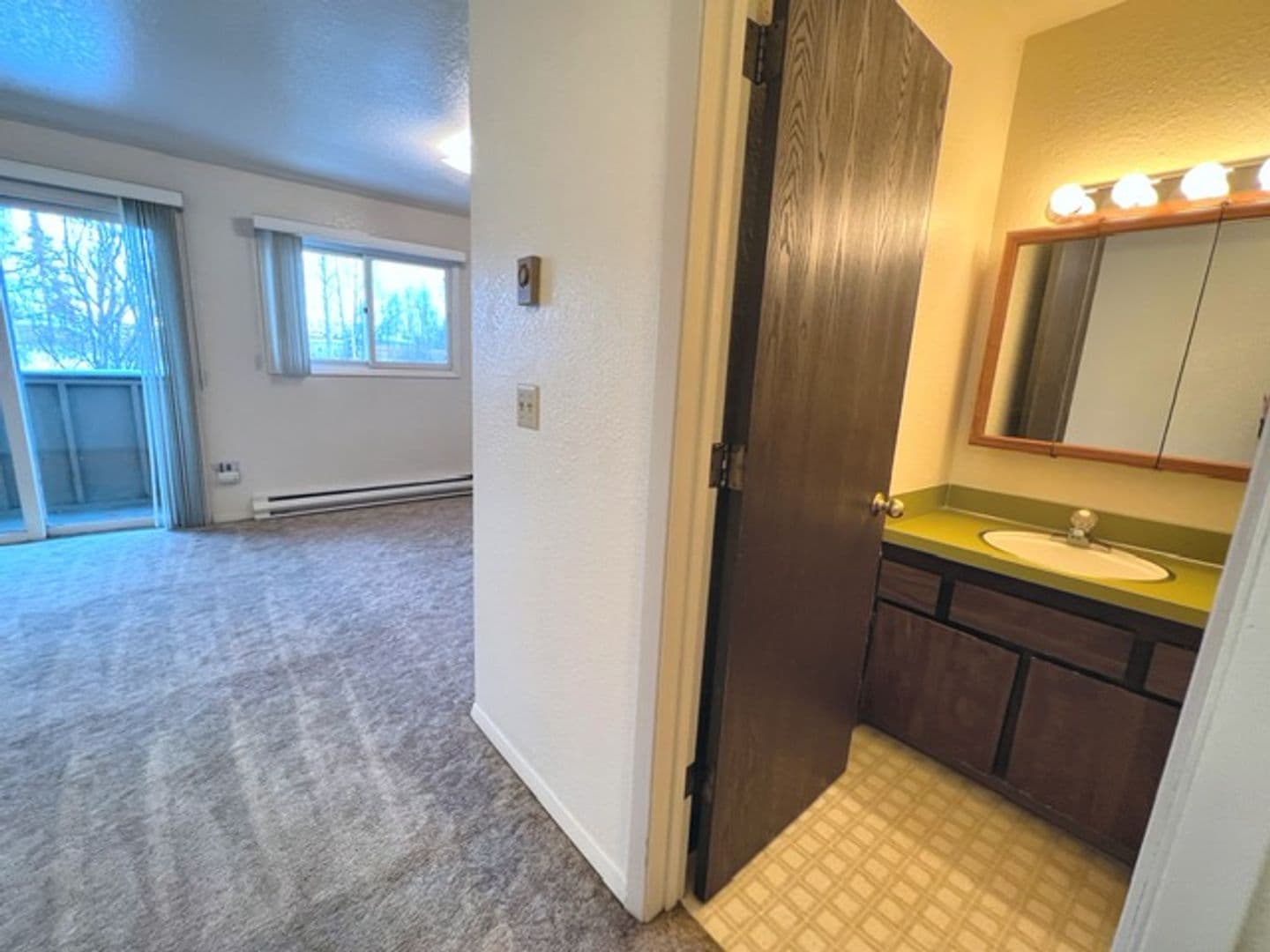 Anchorage Apartment: 926 W 26th Avenue