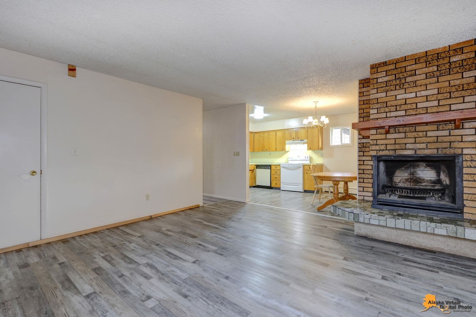 Anchorage Apartment: 4616 E 7th Avenue