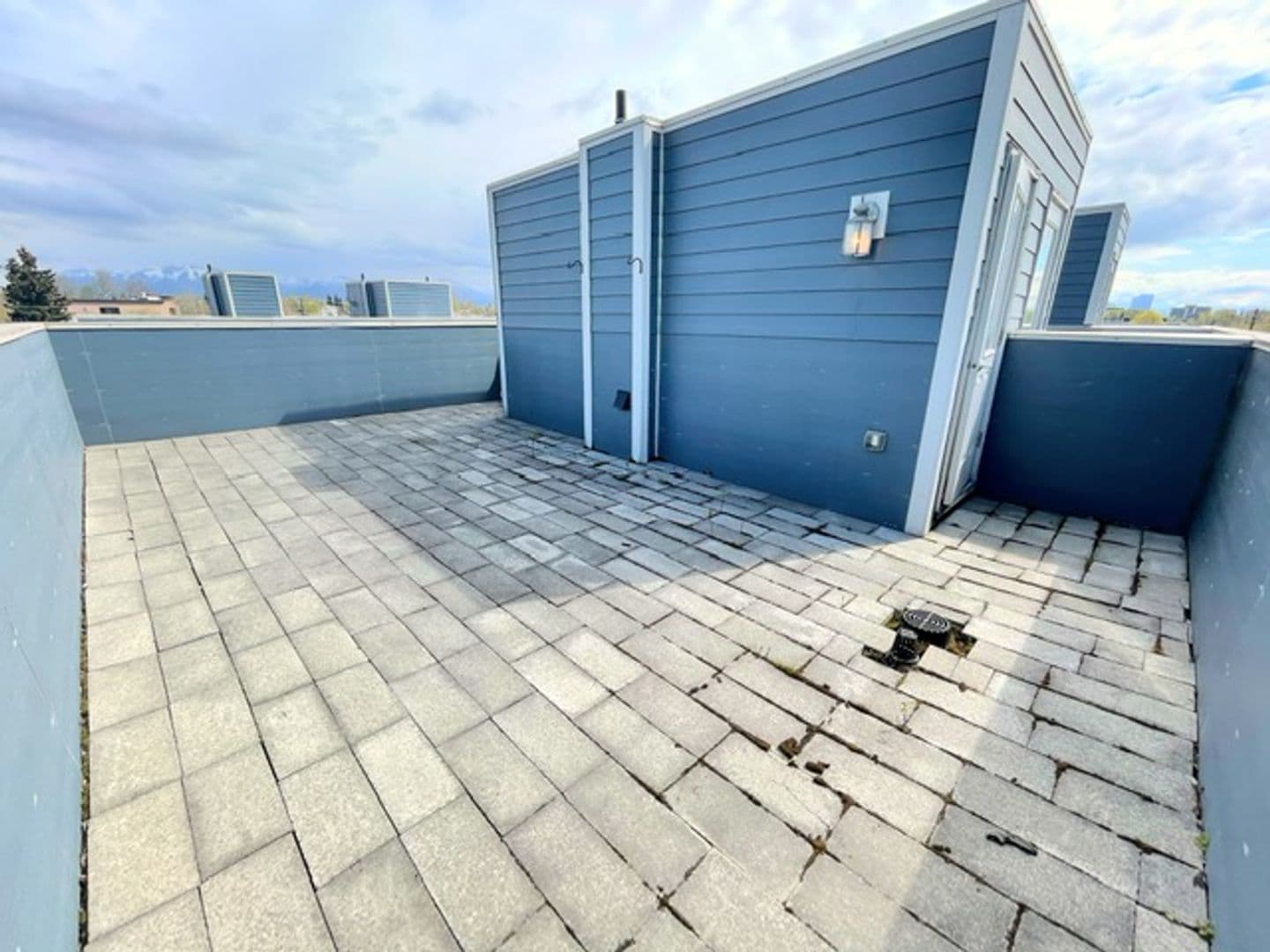 Anchorage Apartment: 221-243 W 13th Ave