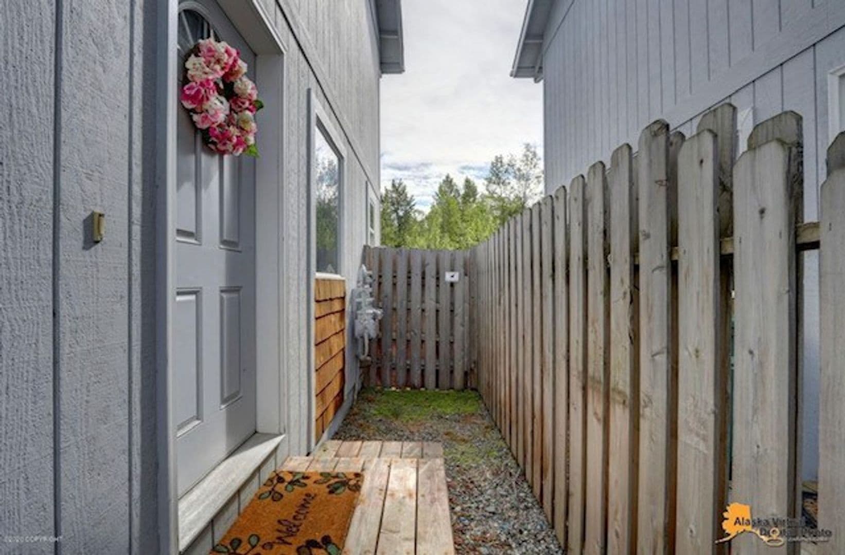 Anchorage House: 6227 E Tudor Road