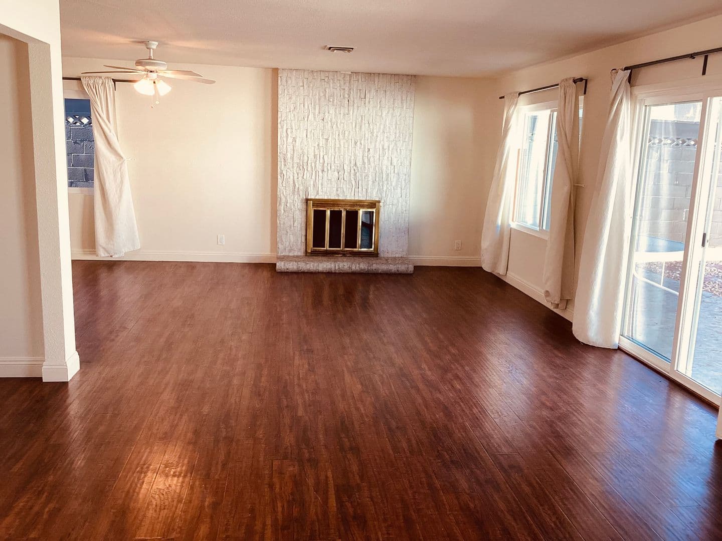Las Vegas House: 545 Ellen Way