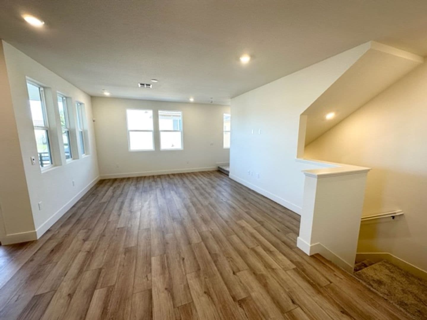 Dublin House: 6480 Rosebay Ct.