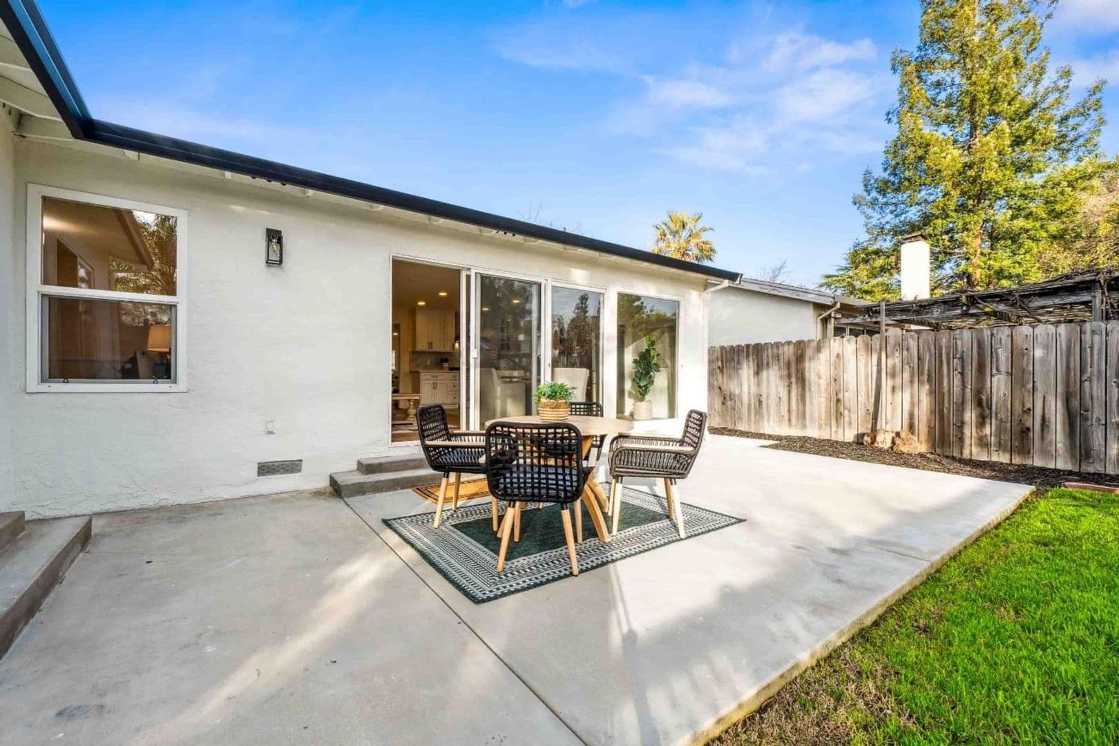 Pleasanton House: 4649 Denker Dr