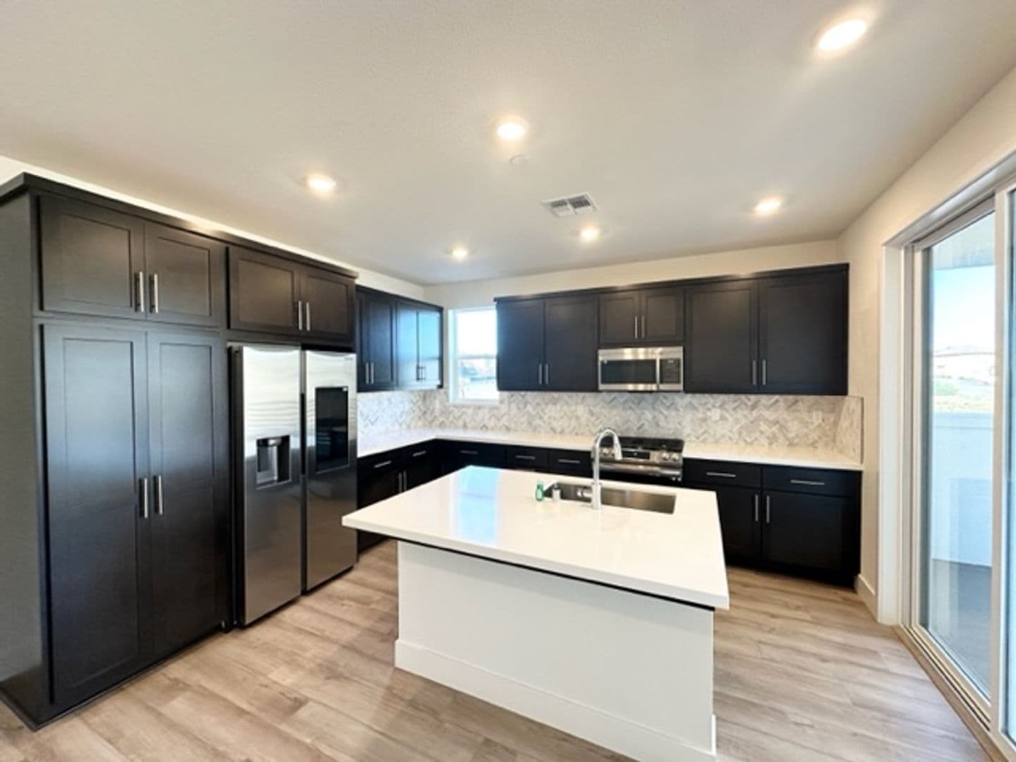Dublin House: 6480 Rosebay Ct.