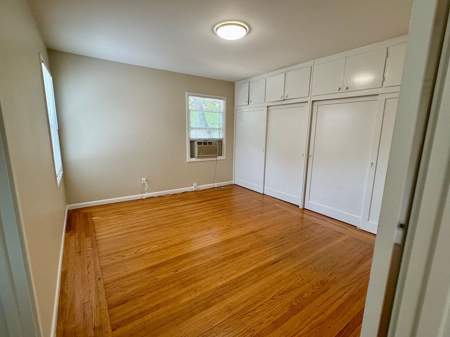 Livermore House: 1469 5th St.