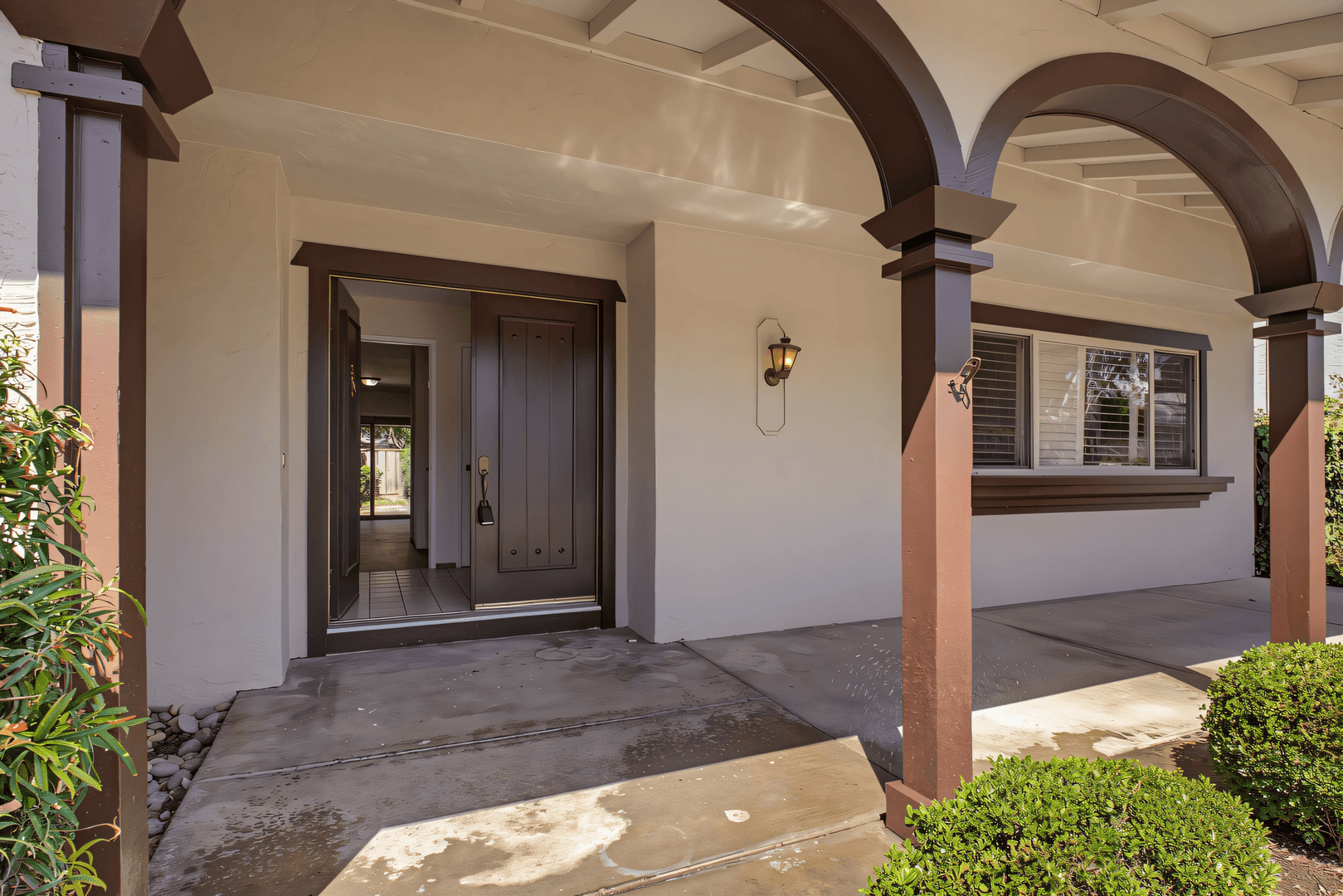 Pleasanton House: 5291 Crestline Way