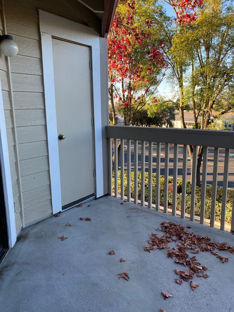 Pleasanton House: 3346 Smoketree Commons Dr.