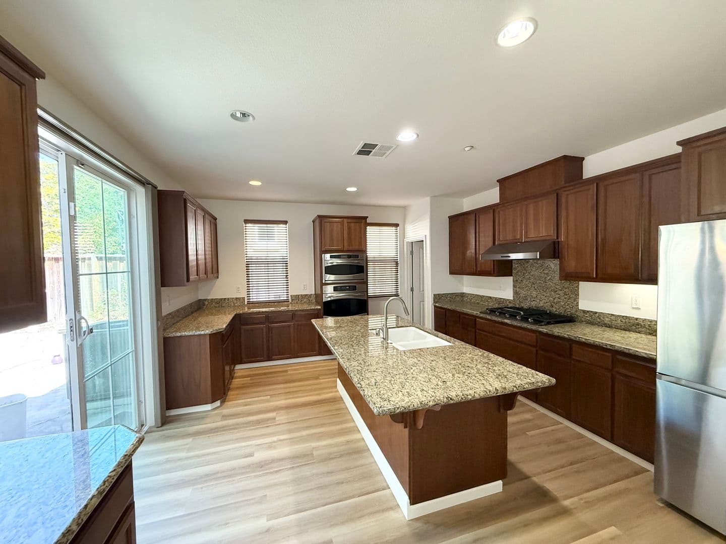 Dublin House: 2327 Capistrello St
