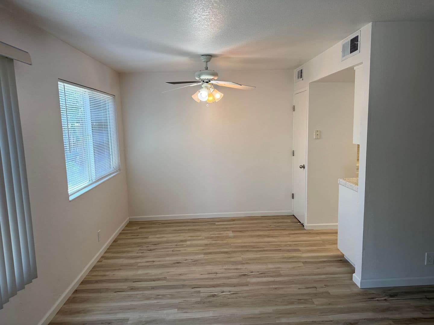 Brentwood House: 420 Chestnut St
