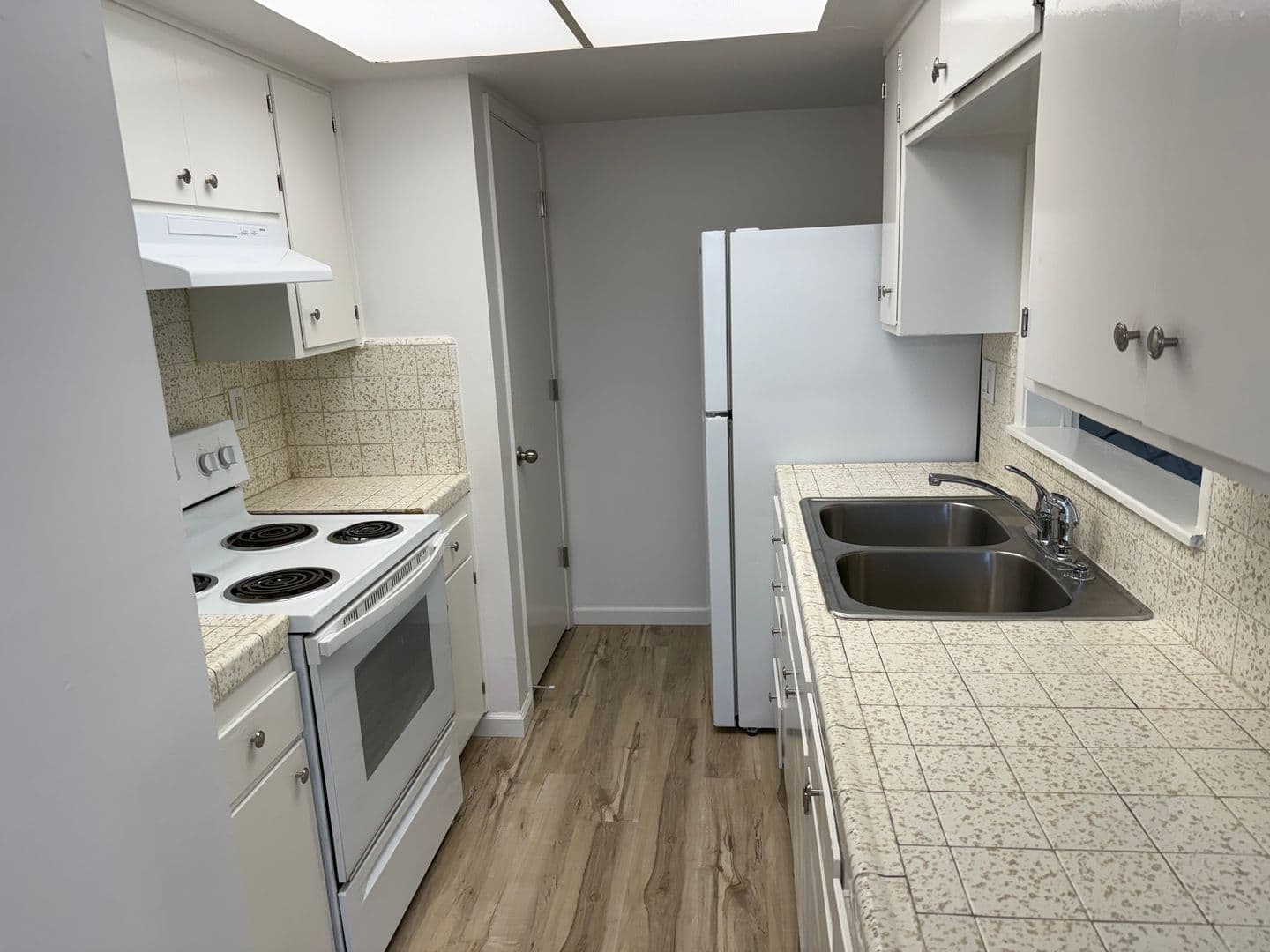 Brentwood House: 420 Chestnut St