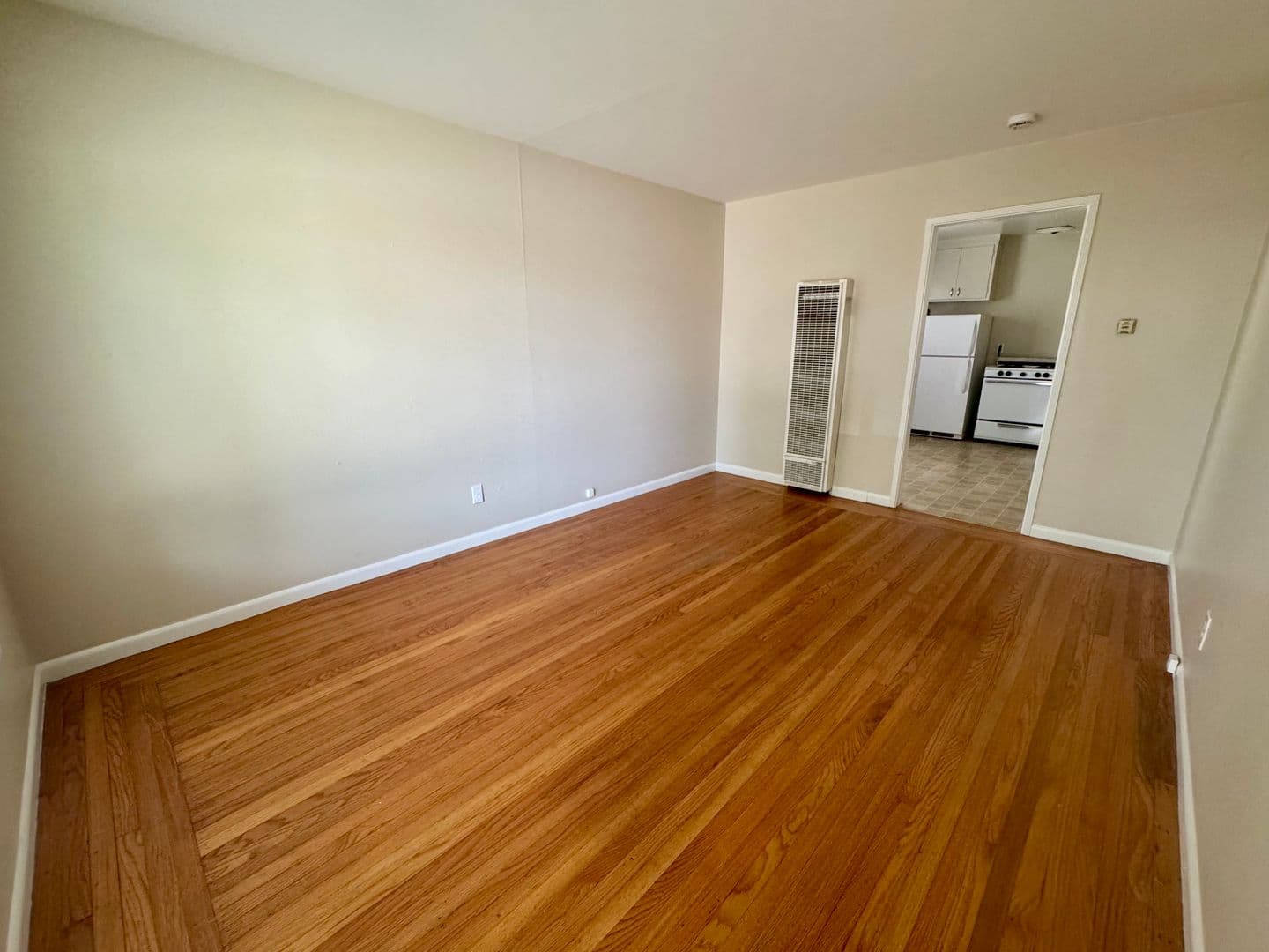 Livermore House: 1469 5th St.