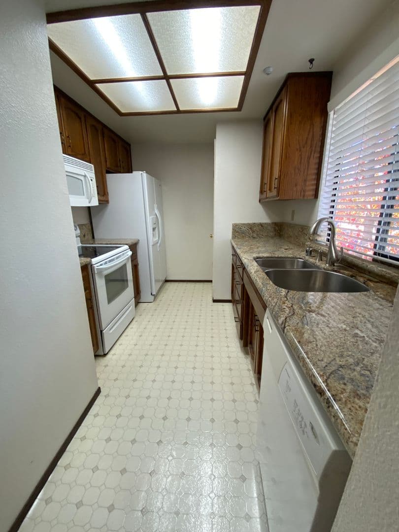 Pleasanton House: 3346 Smoketree Commons Dr.