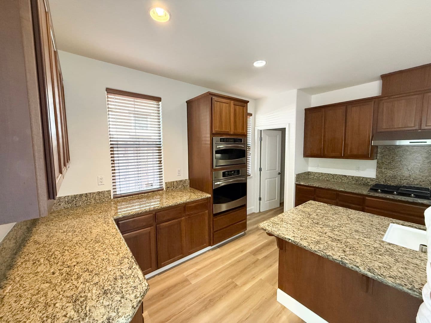 Dublin House: 2327 Capistrello St