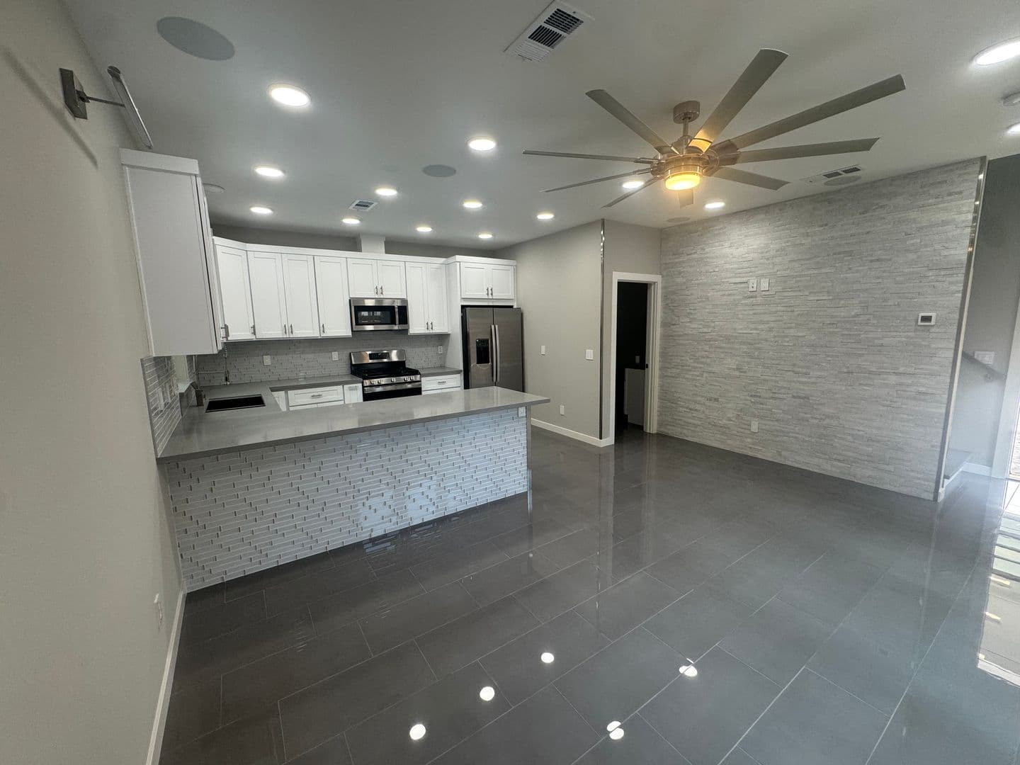Livermore House: 1550 Murdell Ln
