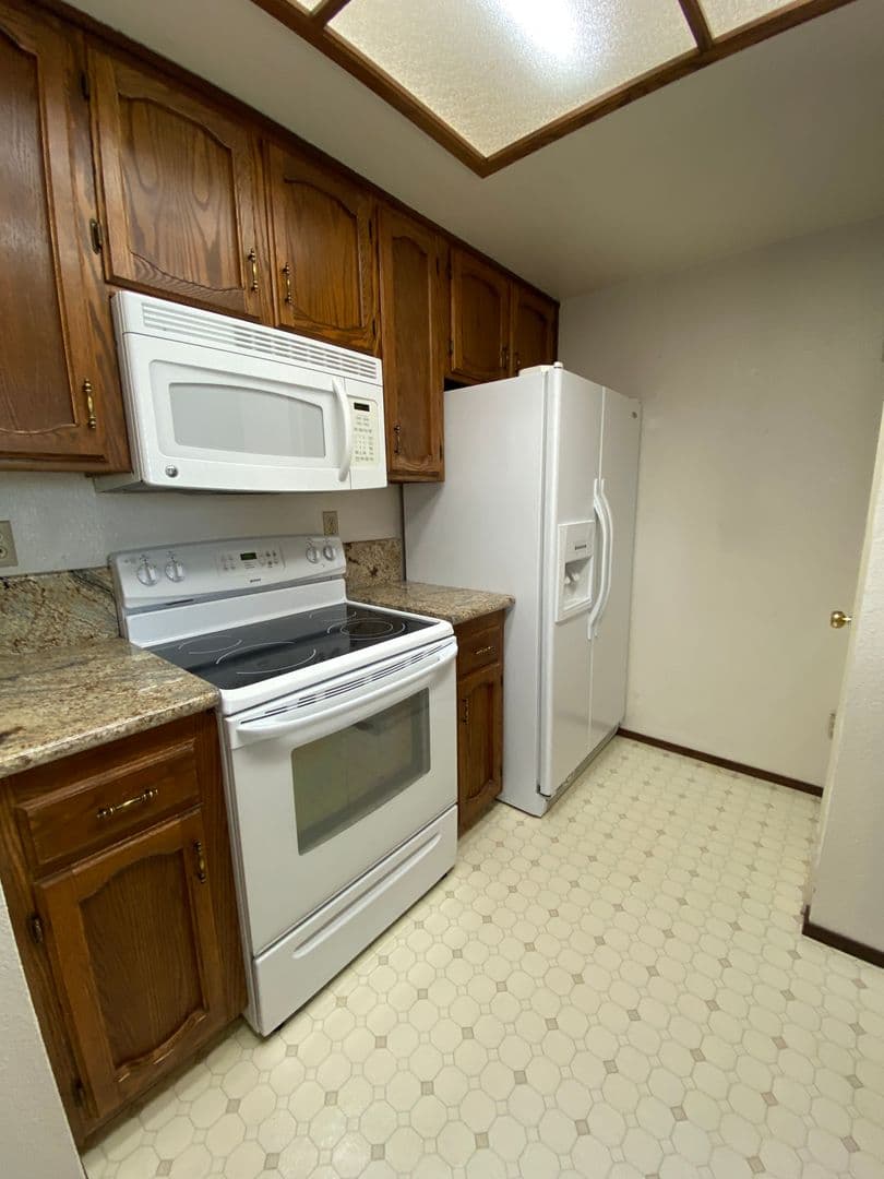 Pleasanton House: 3346 Smoketree Commons Dr.