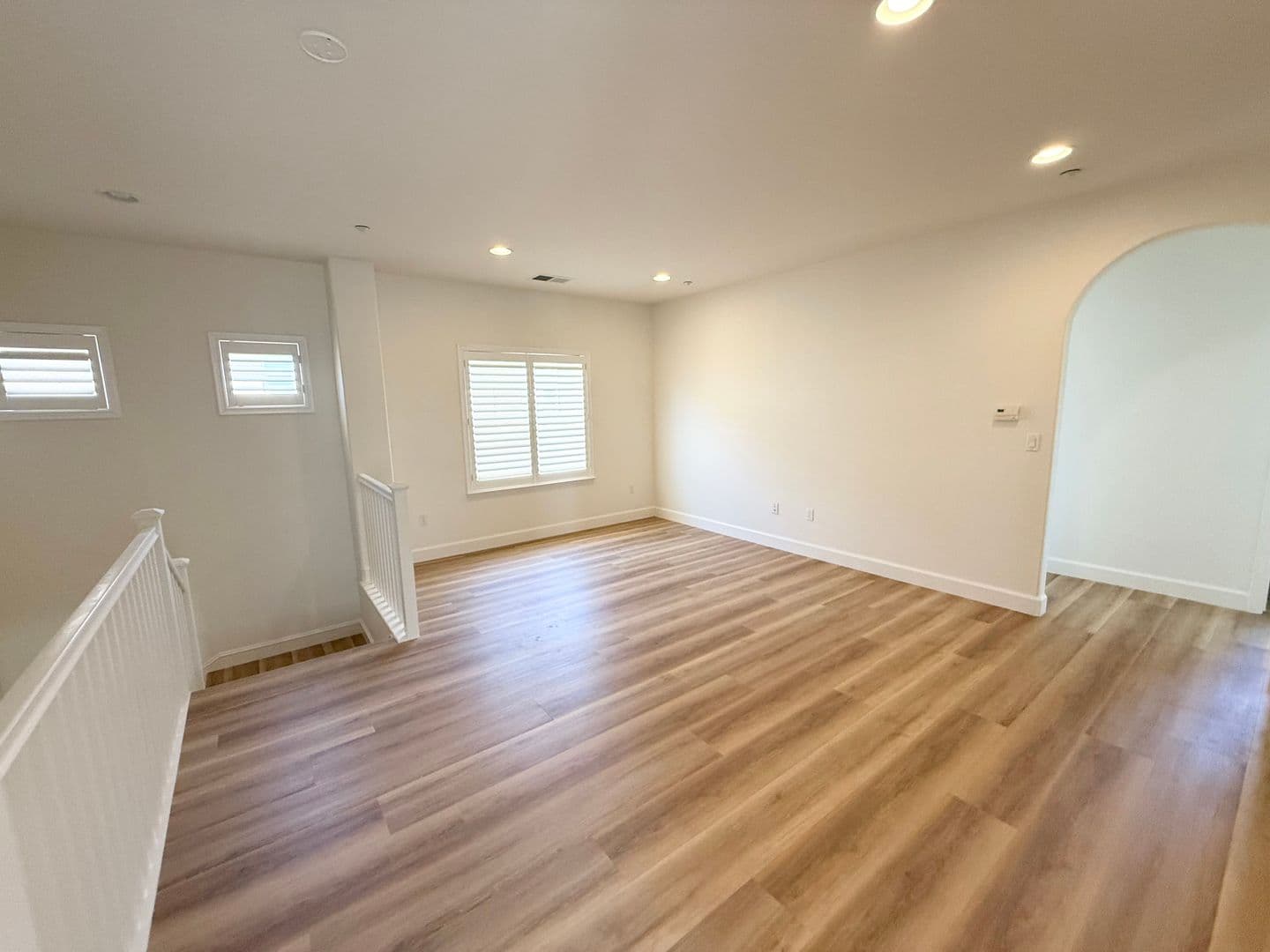 Dublin House: 2327 Capistrello St