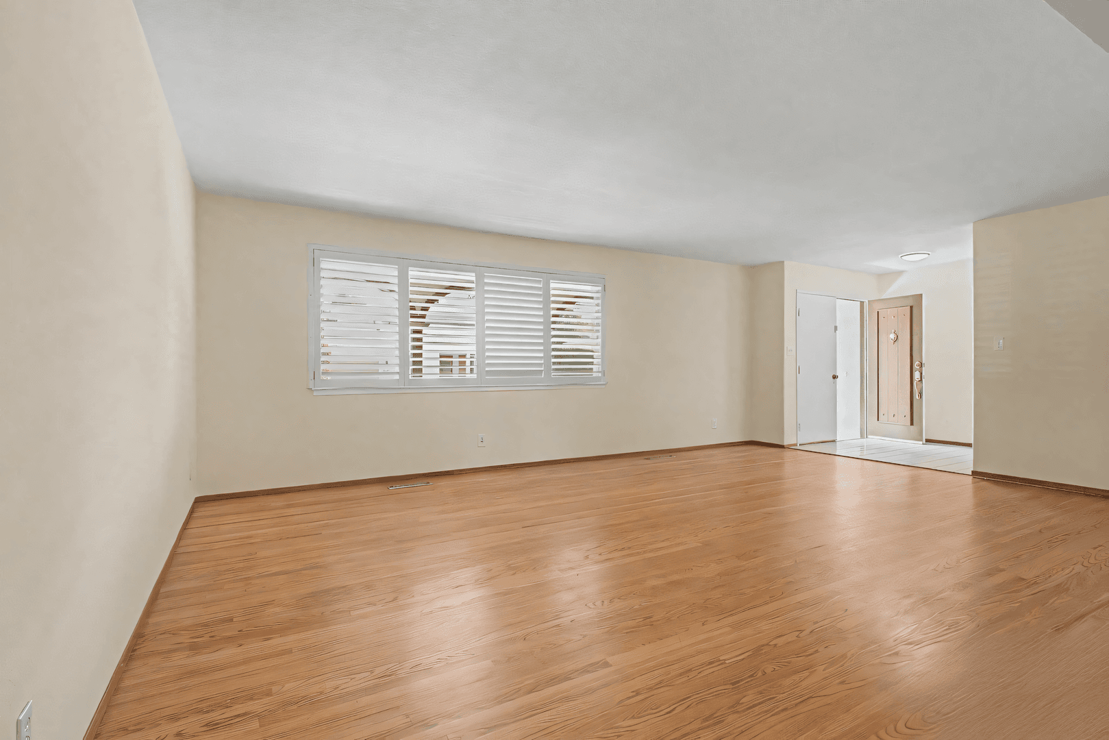 Pleasanton House: 5291 Crestline Way