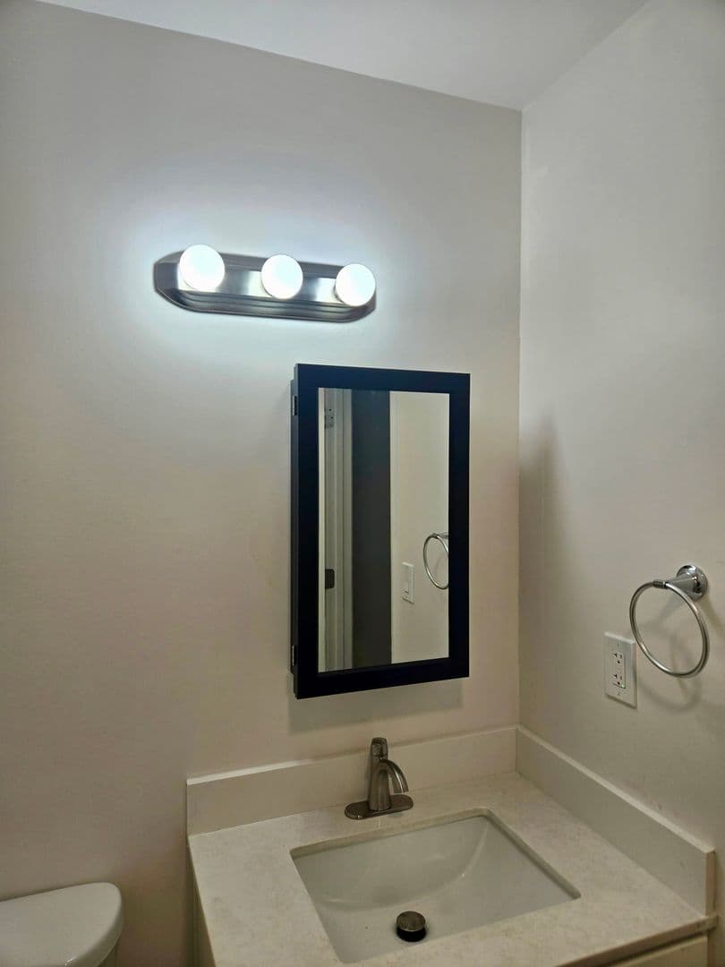 Brentwood House: 420 Chestnut St