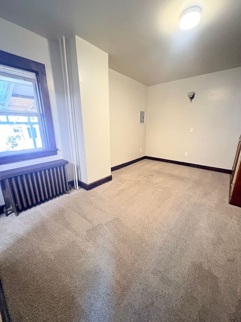 Spokane Apartment: 1619 N Madison St
