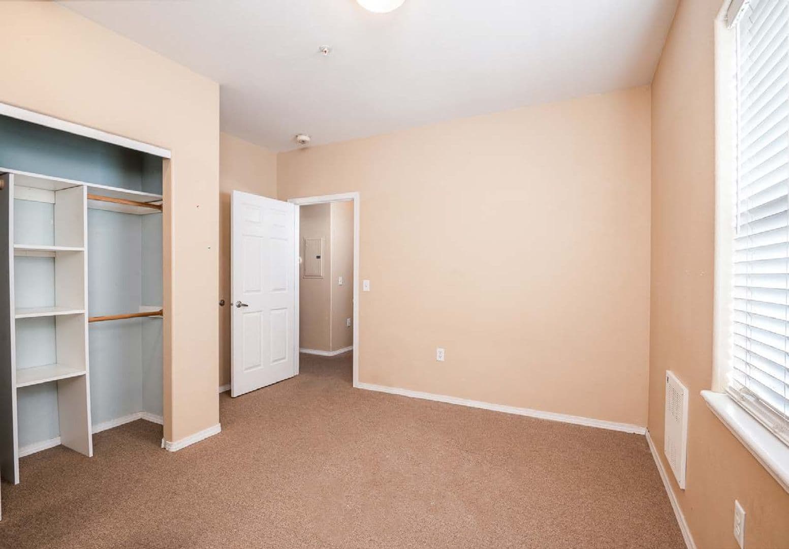 La Grande Apartment: 1208 Adams Avenue