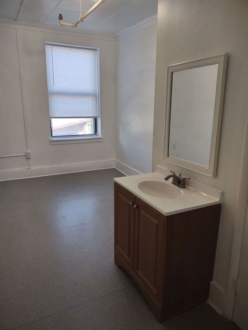 Billings Apartment: 2520 1st Avenue North