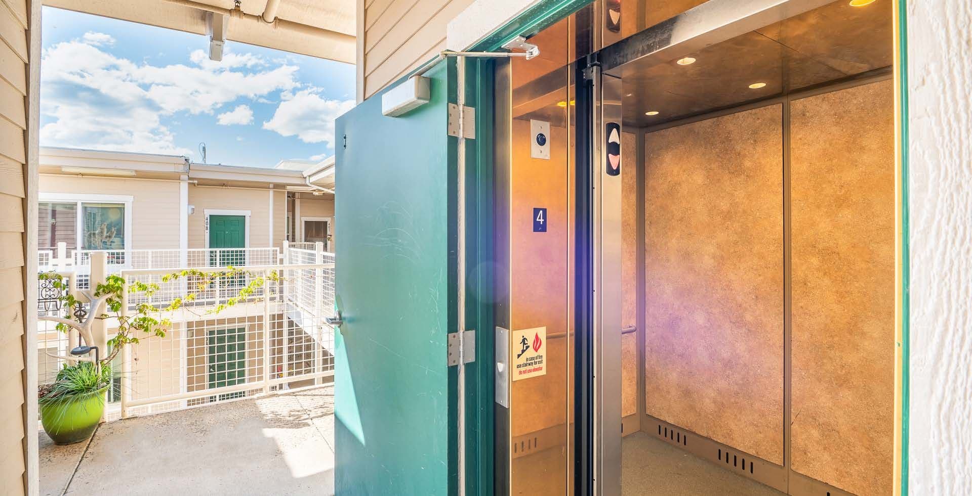 La Grande Apartment: 1208 Adams Avenue