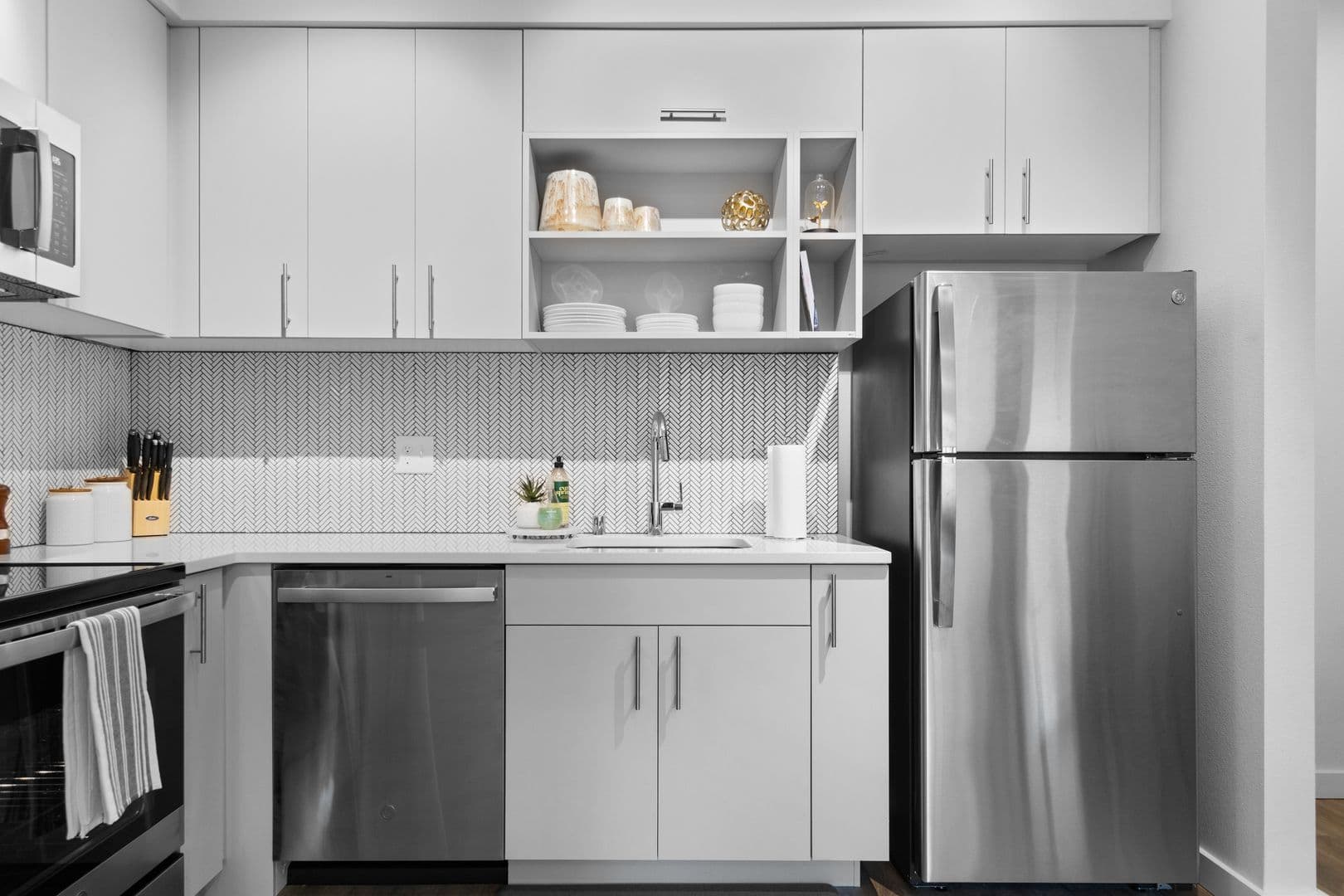 Spokane Apartment: 702 W Hastings Rd