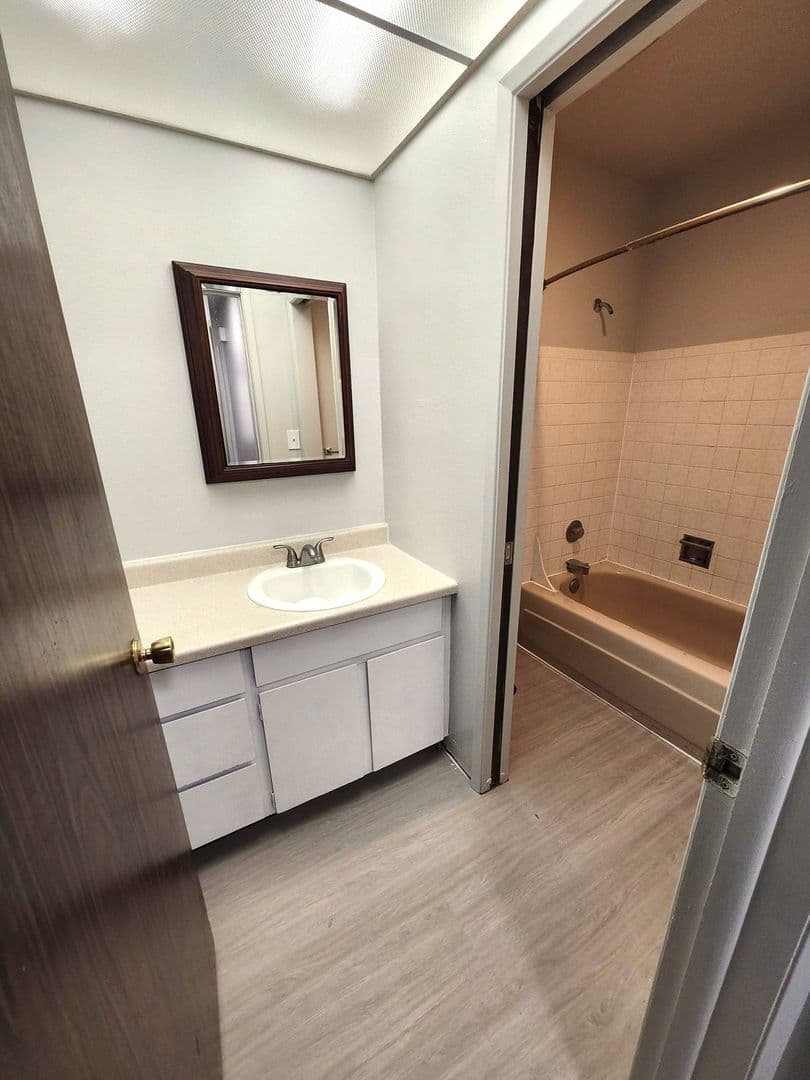 Spokane Apartment: 1107 S Madison