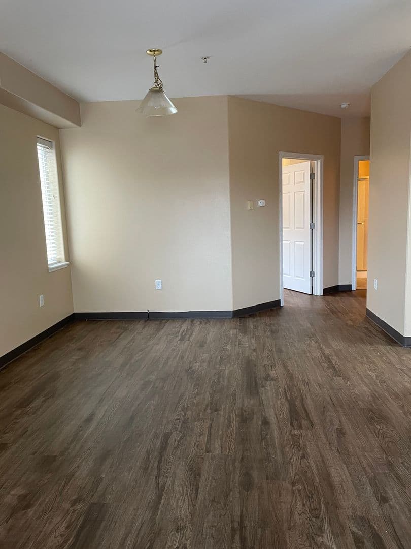 La Grande Apartment: 1208 Adams Avenue