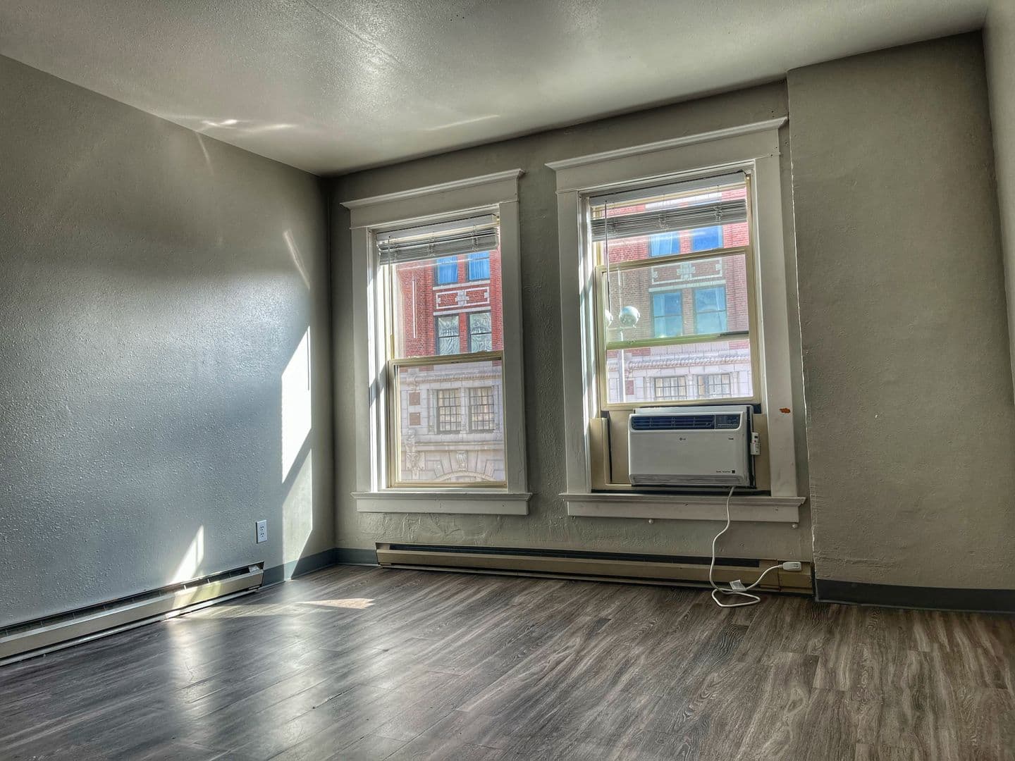 Spokane Apartment: 908 W 1st