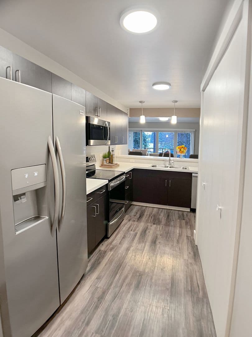 Coeur d Alene Apartment: 315 E Coeur d'Alene Lake Drive