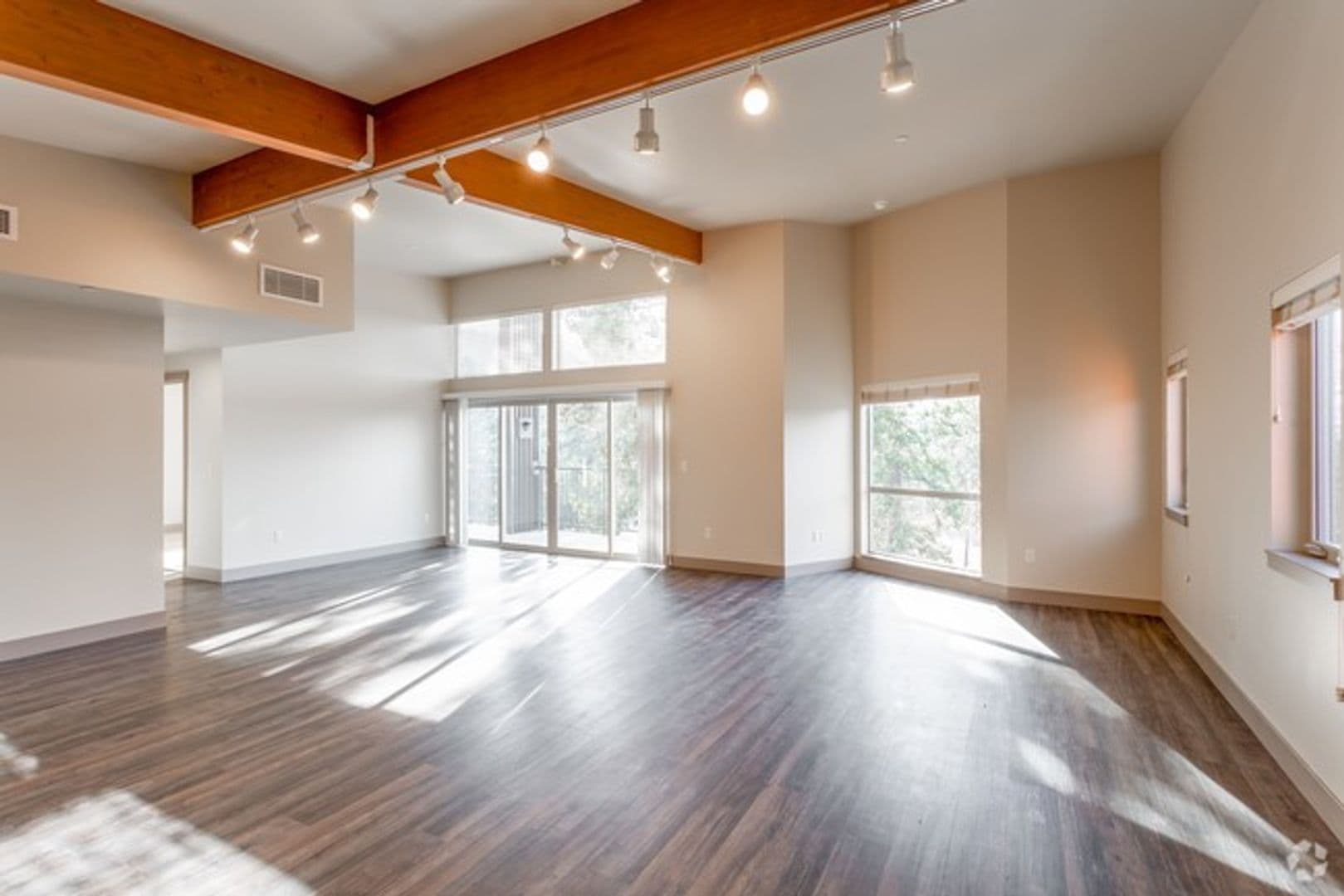 Coeur d Alene Apartment: 315 E Coeur d'Alene Lake Drive