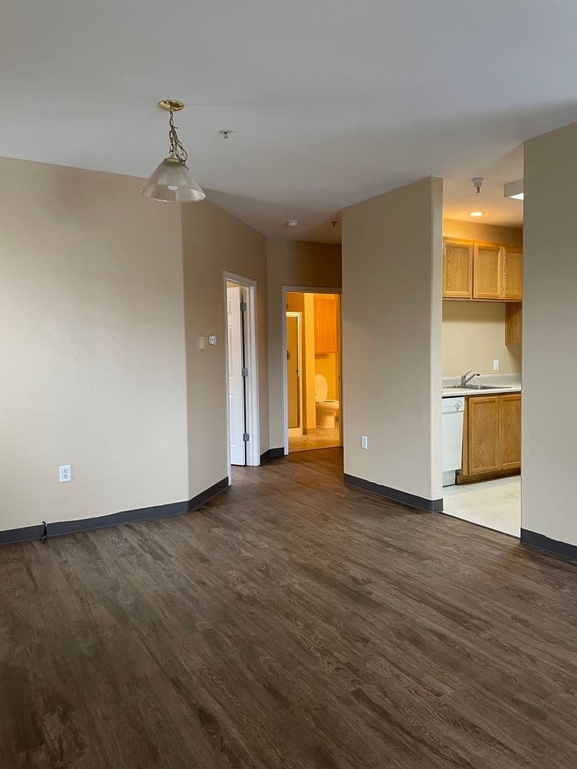 La Grande Apartment: 1208 Adams Avenue