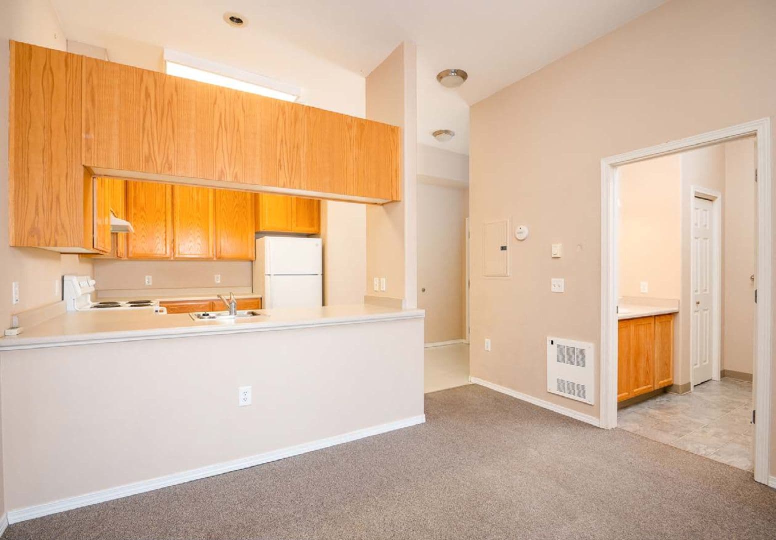 La Grande Apartment: 1208 Adams Avenue