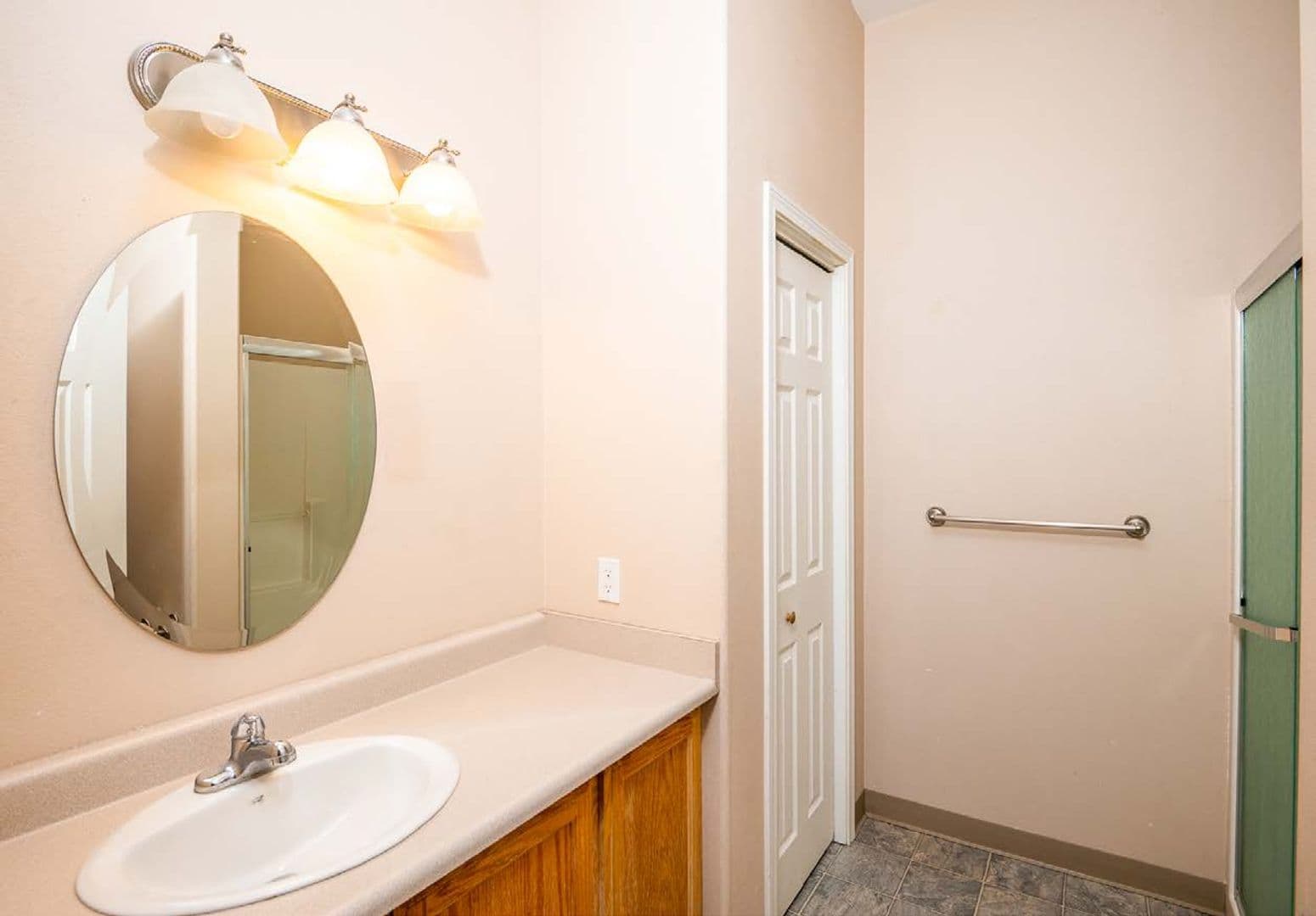 La Grande Apartment: 1208 Adams Avenue
