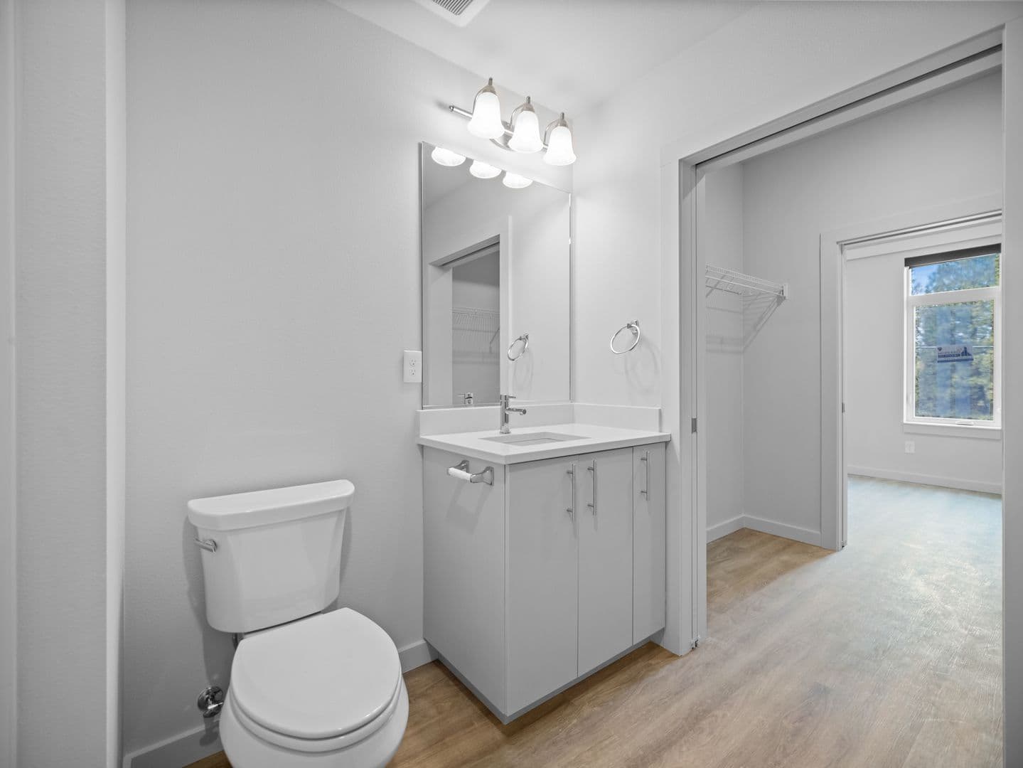 Spokane Apartment: 1520 S Rustle St
