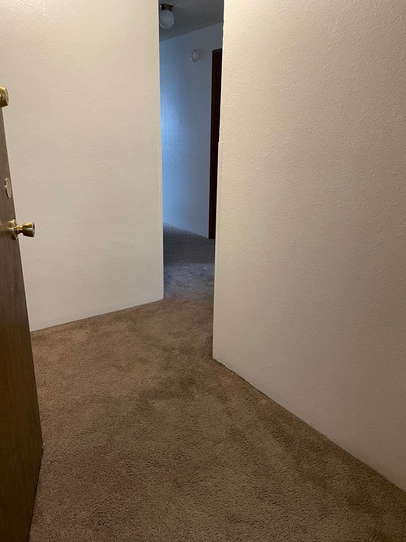 La Grande Apartment: 2310 E Q Ave - 48