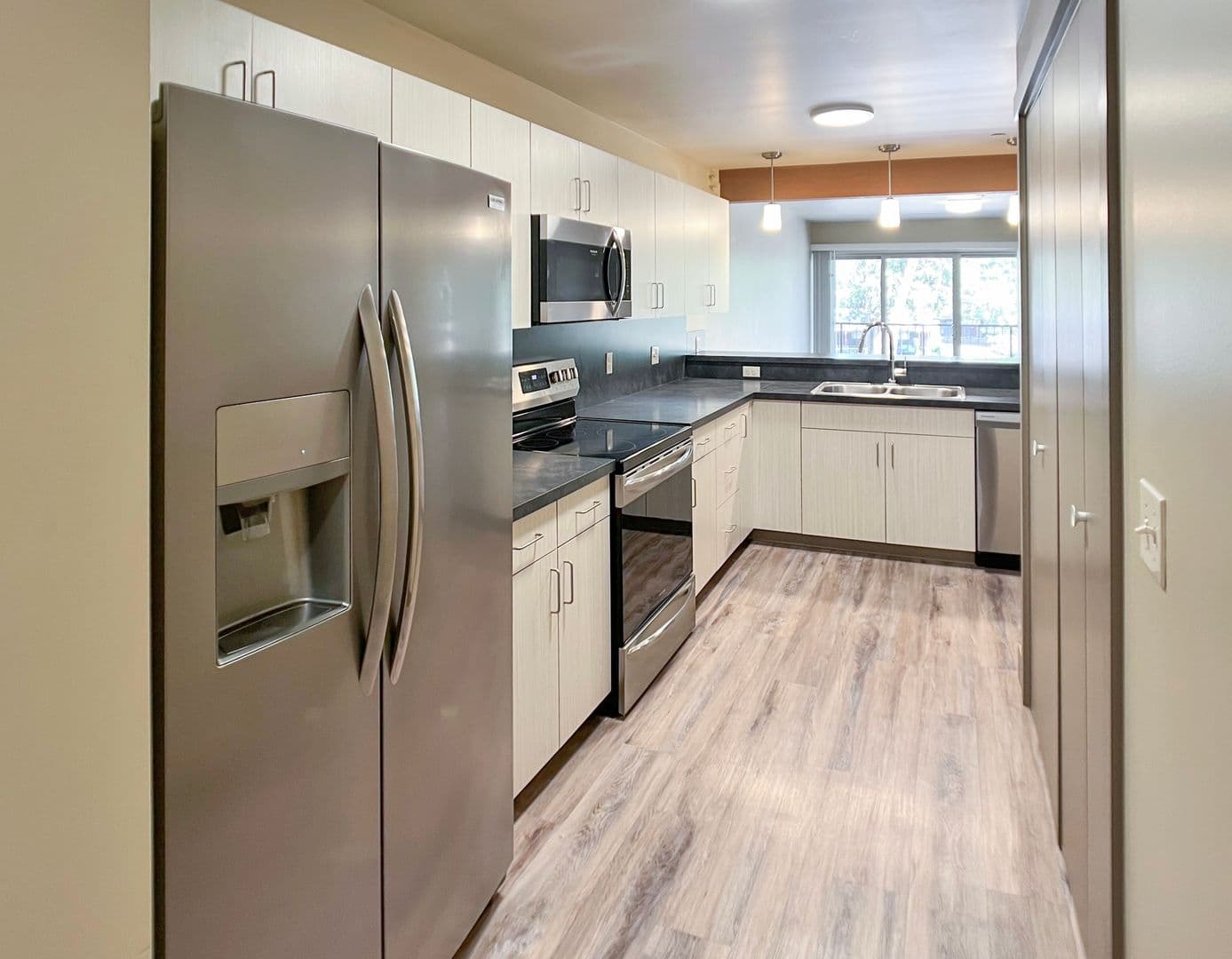Coeur d Alene Apartment: 315 E Coeur d'Alene Lake Drive